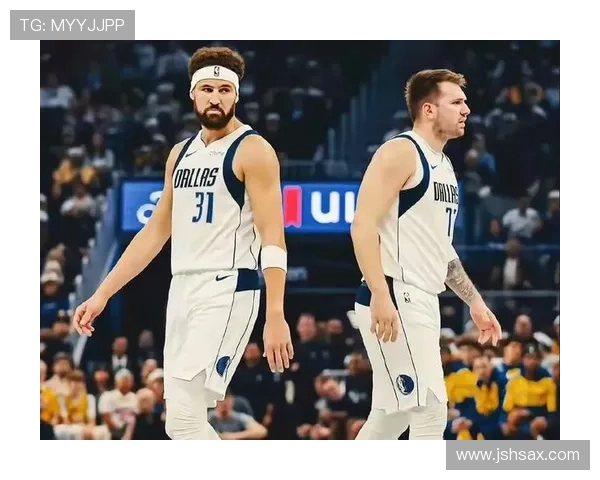 东契奇三分持球突破效率领先威少，主导独行侠关键进攻节奏